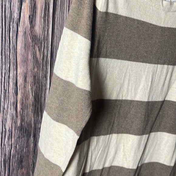 Eight eight eight sweater - Picture 4 of 6